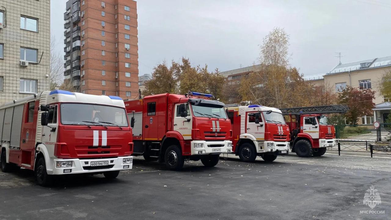 Фото Зачем генерал-полковник Куренков приехал в Новосибирскую область? Опубликованы кадры визита главы МЧС 3